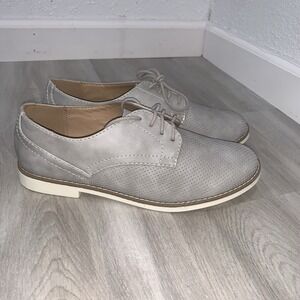 Soda  Shoes women Size 7.5 Gray Faux Suede Lace-up Wing Tip‎ Oxfords Tennis-S